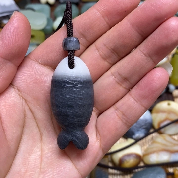 美***玲蛇纹石玉未镶嵌颈饰