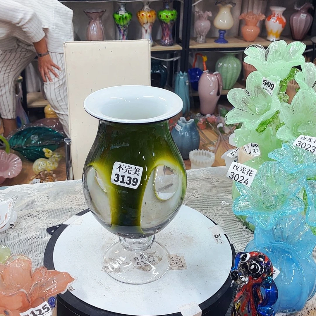 3139 家悦琉璃工艺品不完美
