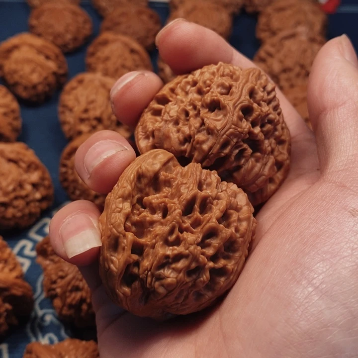 鱼***稀桃核吊坠46全品南疆石