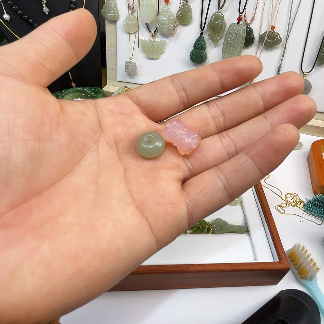 和田玉（碧玉）未镶嵌颈饰