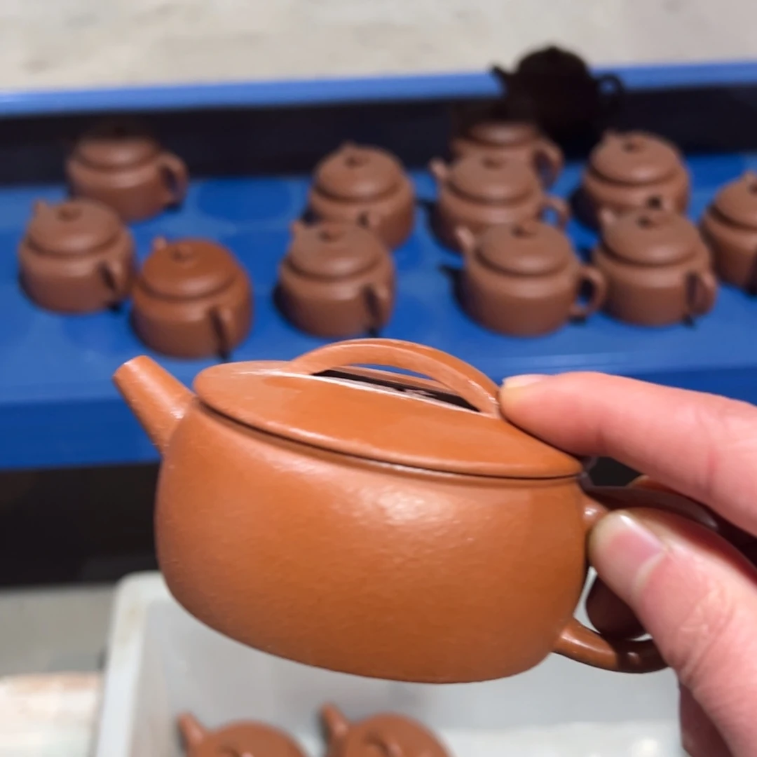 紫砂茶壶紫砂的味道很浓