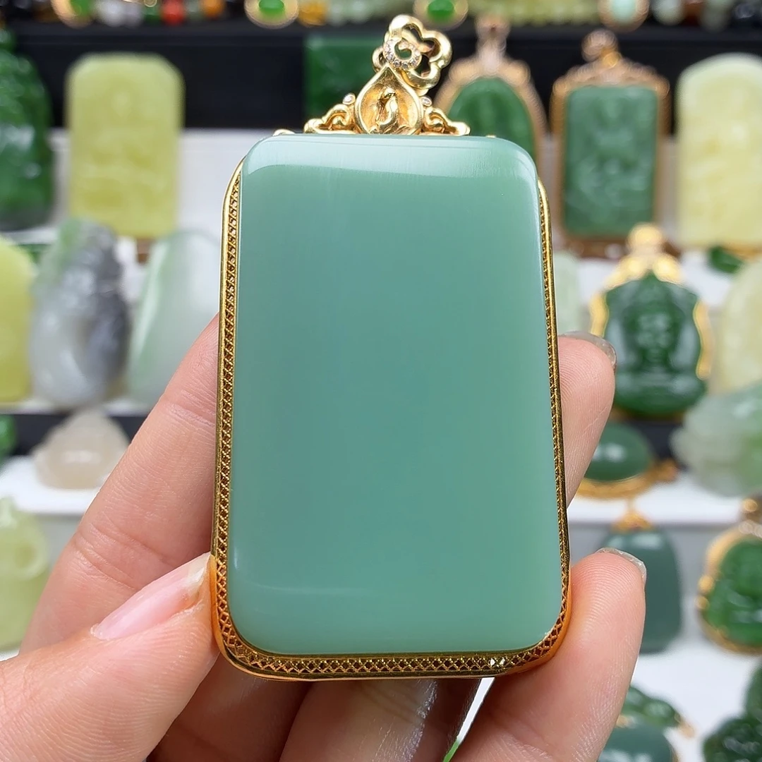 和田玉18K金镶嵌颈饰