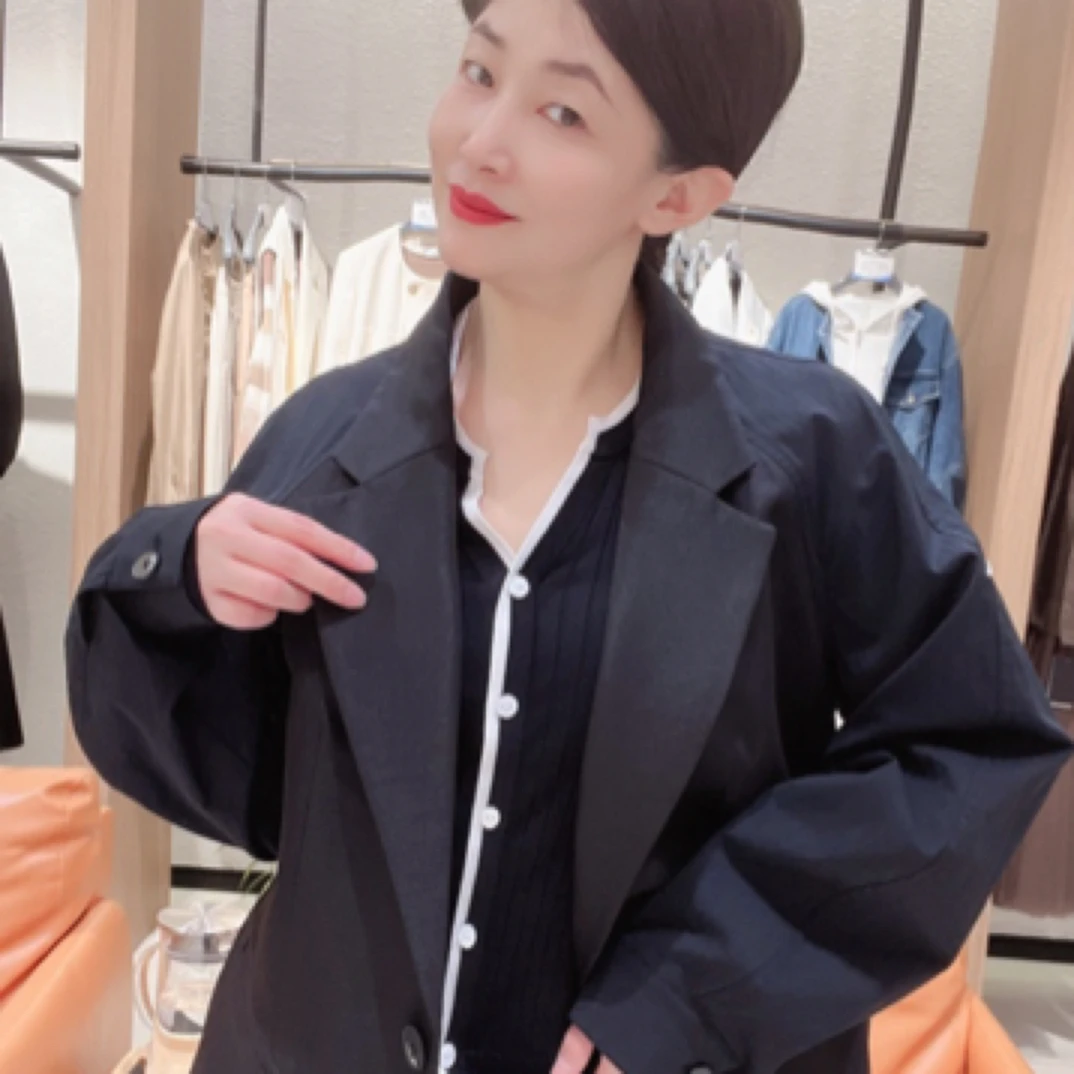 允硕简约纯色西装气质百搭时尚休闲薄款外套