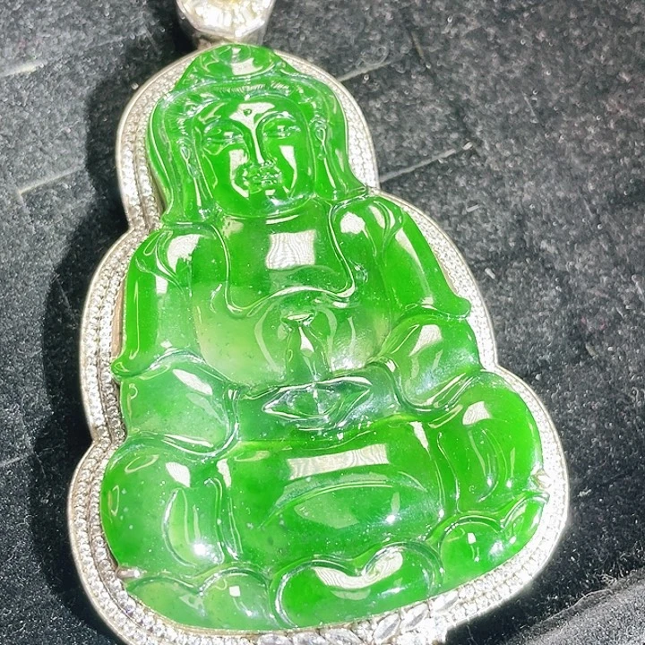 翡翠未镶嵌颈饰66