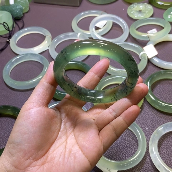 蛇纹石玉未镶嵌手镯56