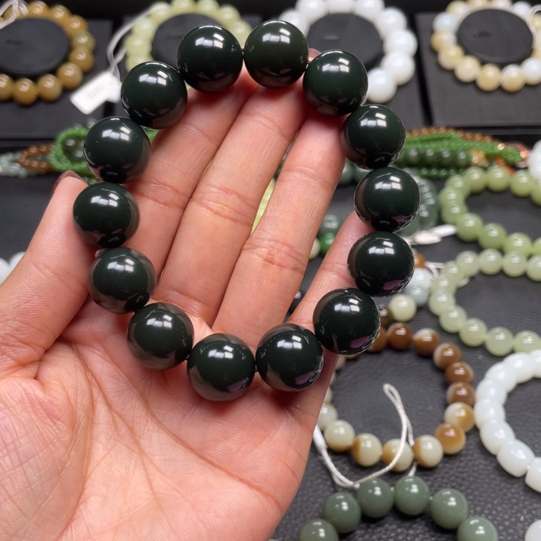 好***报和田玉未镶嵌手链