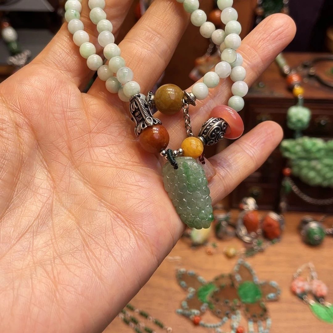 【闪购商品】吊坠(赠链)未镶嵌翡翠