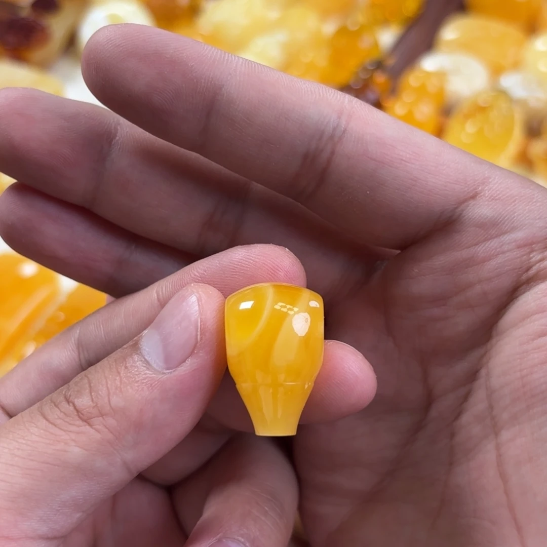 未镶嵌蜜蜡裸石三通