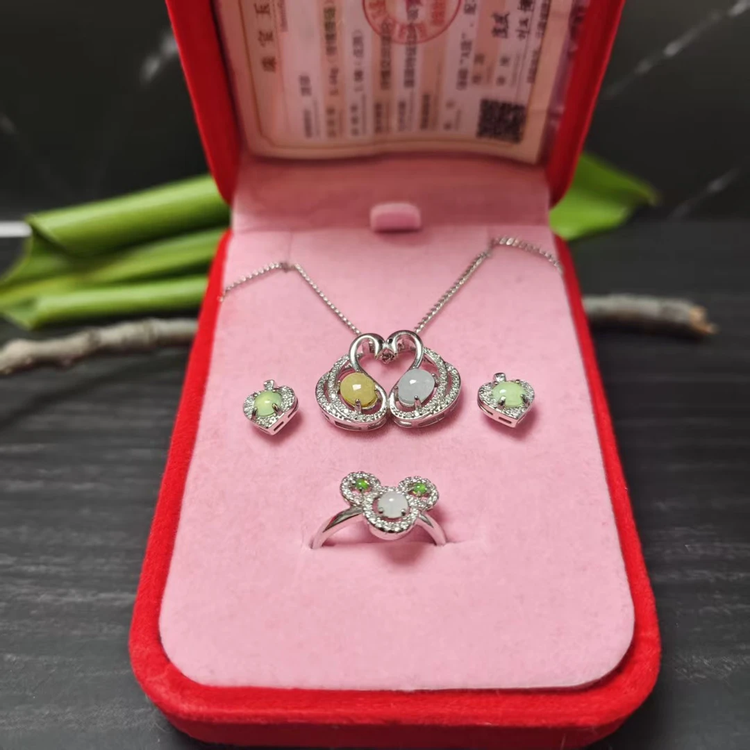 Z翡翠三件套（耳钉、戒指、吊坠）0040