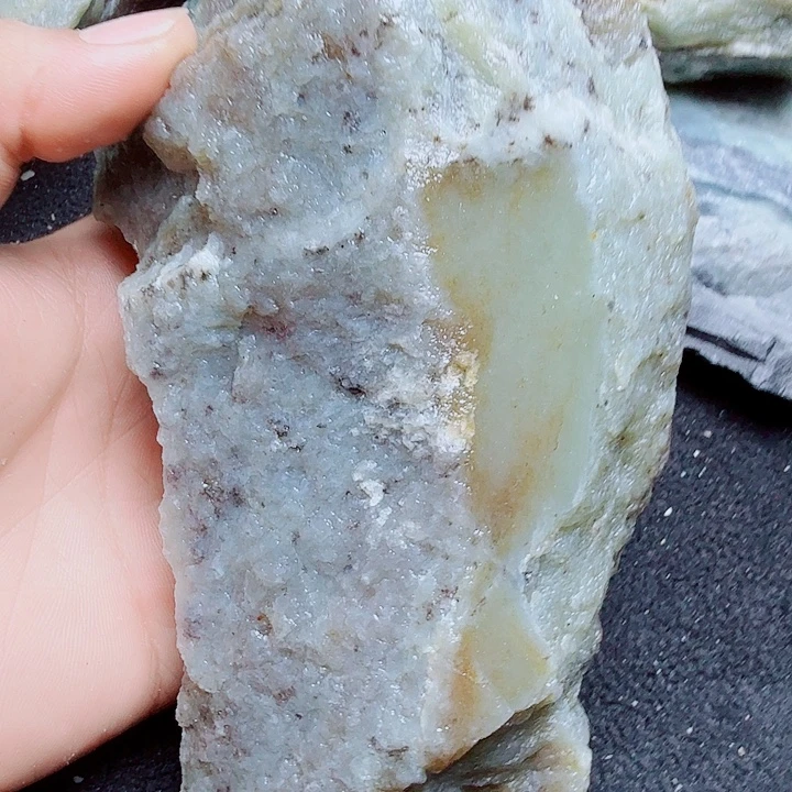 未镶嵌和田玉（糖玉）珠宝半成品