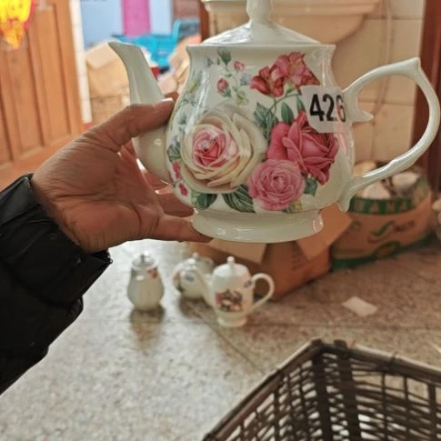 库存瓷片多孔茶壶