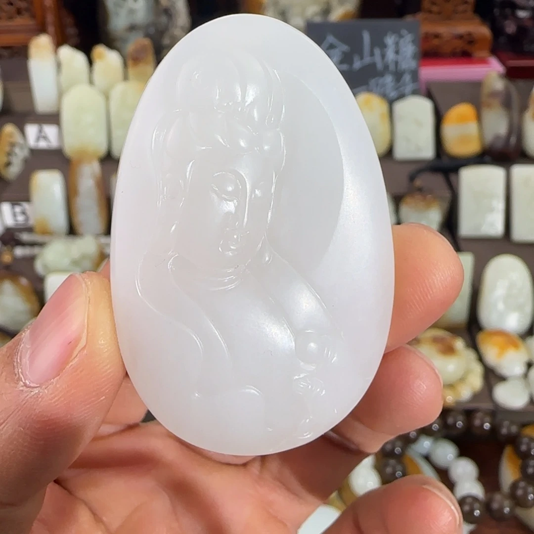 和田玉（糖玉）未镶嵌颈饰