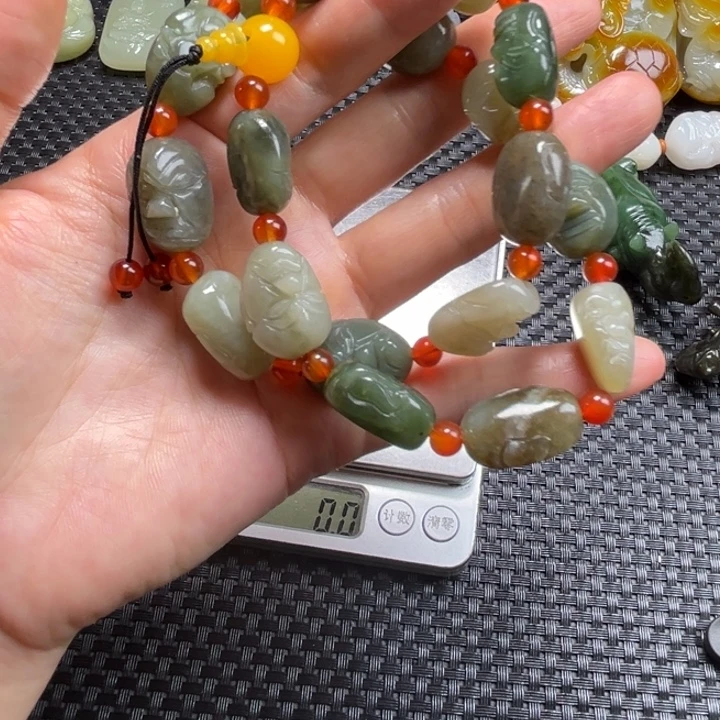 未镶嵌和田玉把件