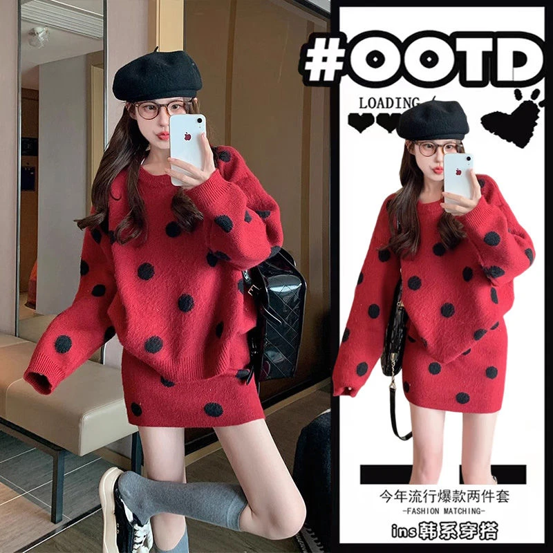 冬季韩系新款穿搭女2025圣诞慵懒风减龄波点毛衣显瘦短裙两件套装
