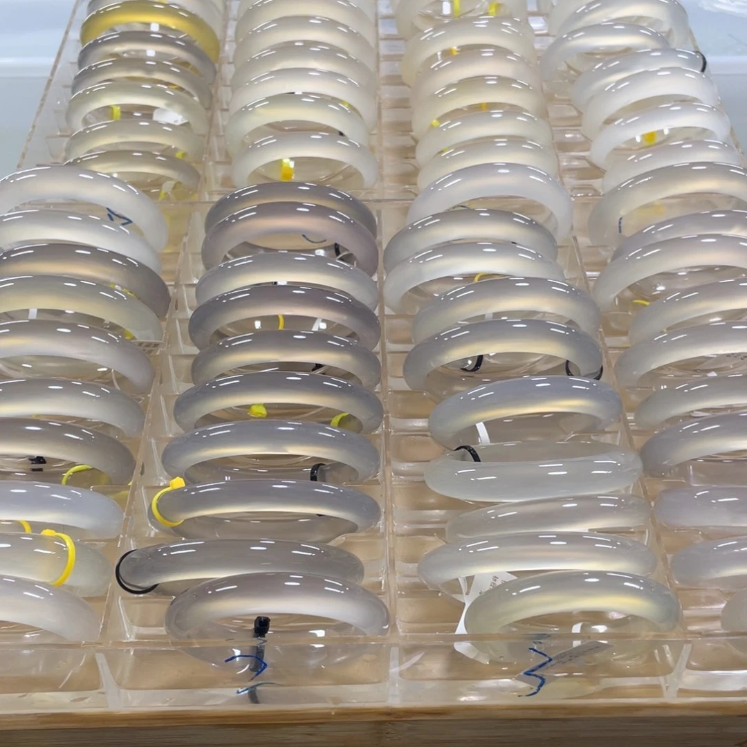 手镯玛瑙/玉髓未镶嵌