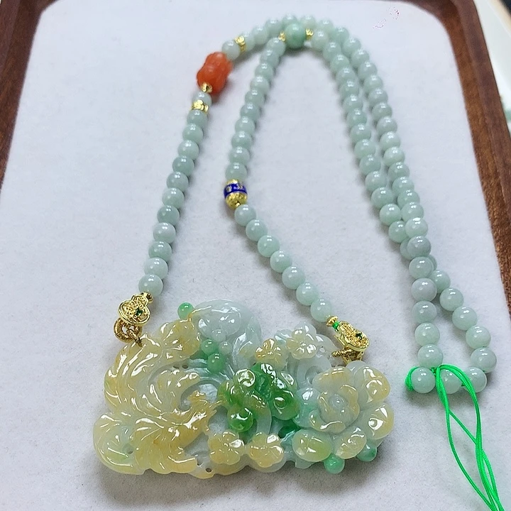 翡翠颈饰未镶嵌吊坠