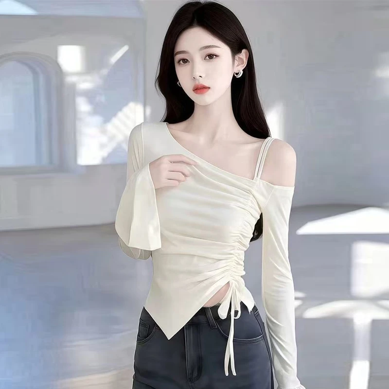 春季设计感抽绳不规则露肩上衣女2025新款别致内搭喇叭袖打底衫女