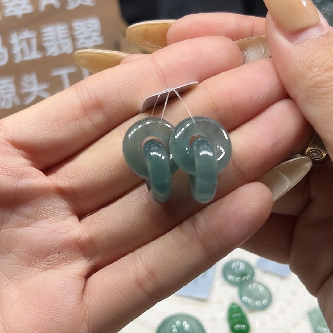 翡翠未镶嵌手链翡翠