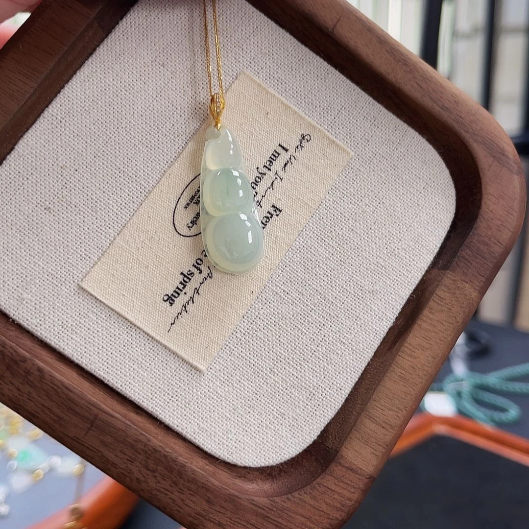 吊坠(不含链)18K金镶嵌翡翠翡翠A货 中地大质检发货