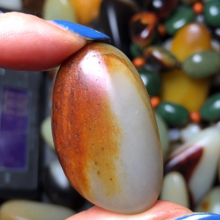 和田玉未镶嵌珠宝奇石