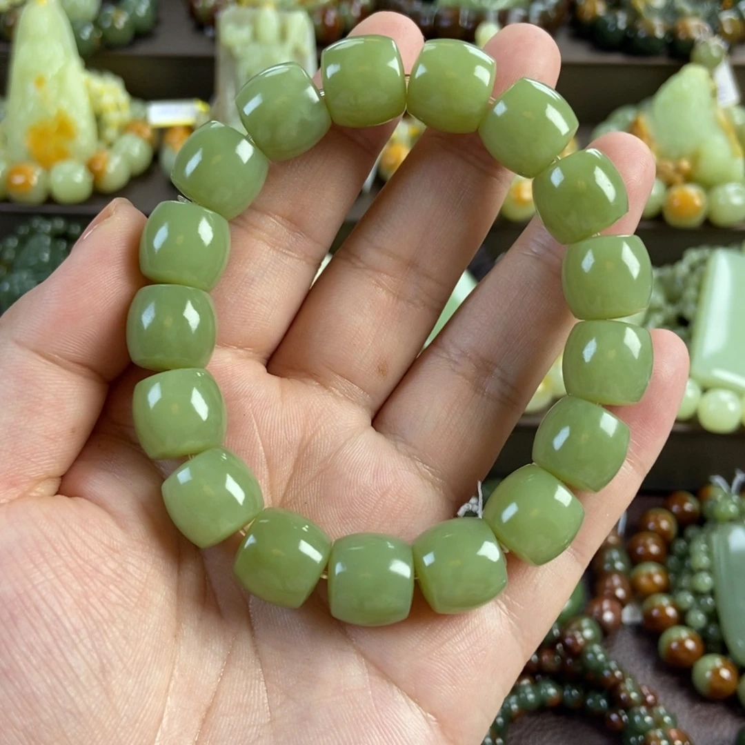 透闪石质玉未镶嵌手串