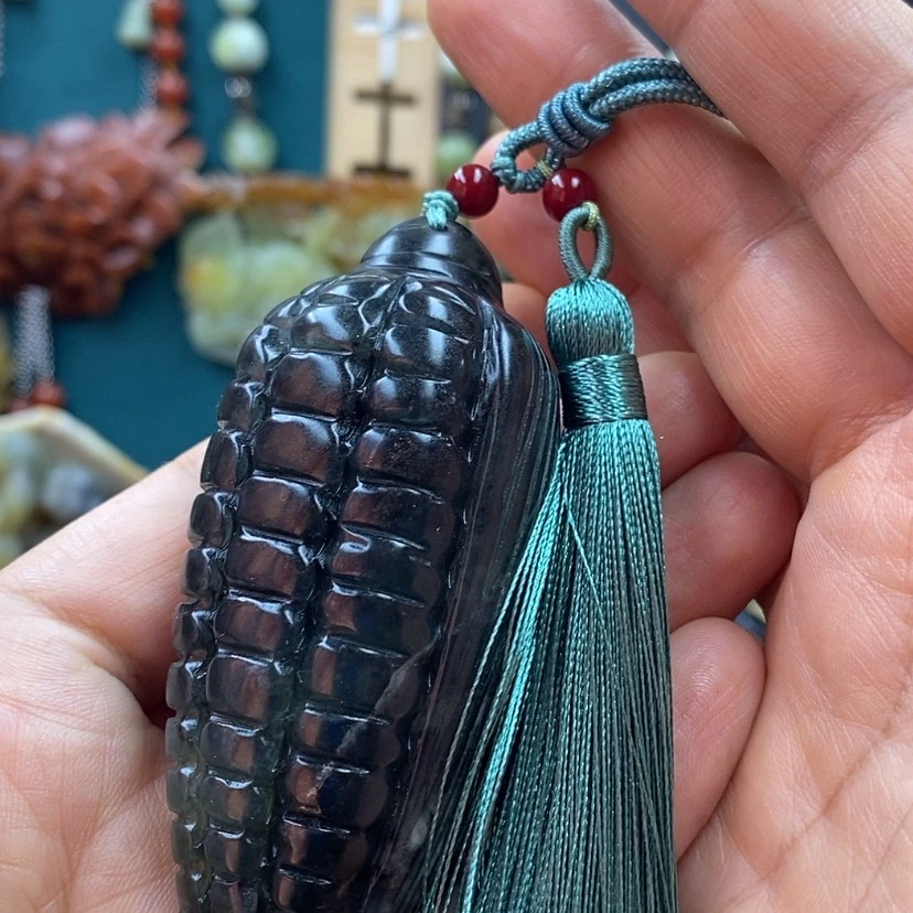 【闪购商品】蛇纹石玉手把件未镶嵌