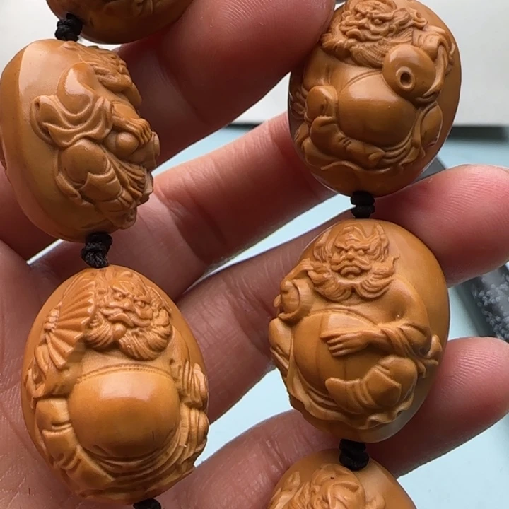 橄榄核手串雕刻工艺