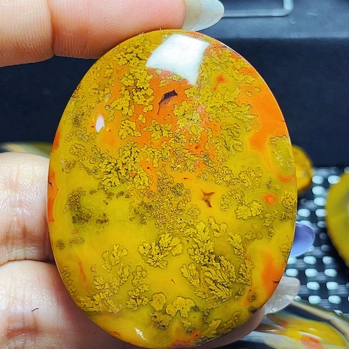 玛瑙/玉髓颈饰未镶嵌浪*沙