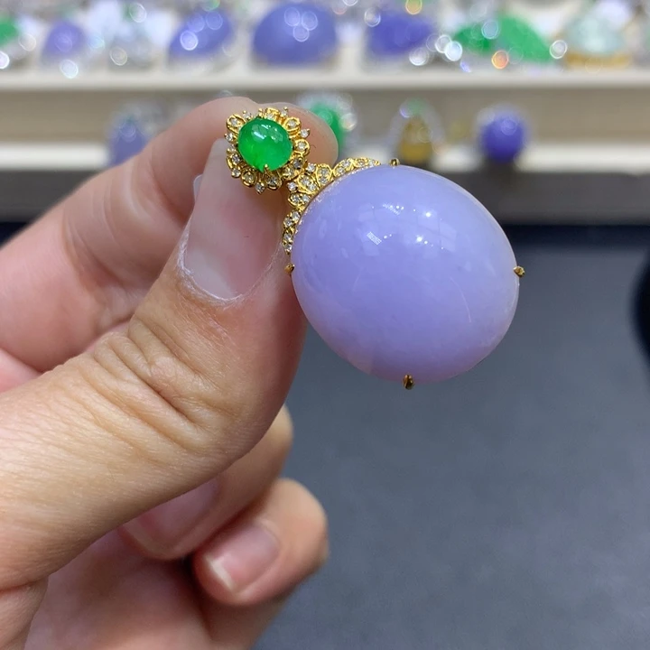 翡翠颈饰18K金镶嵌翡翠