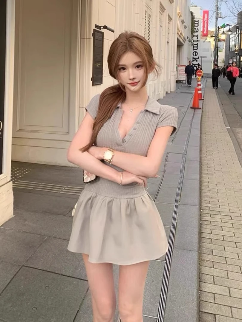 纯欲辣妹polo领拼接连衣裙女夏季气质性感收腰修身显瘦蓬蓬短裙子