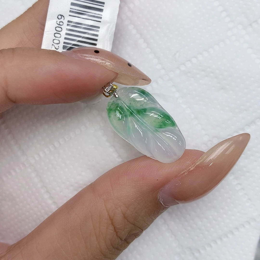 颈饰18K金镶嵌翡翠