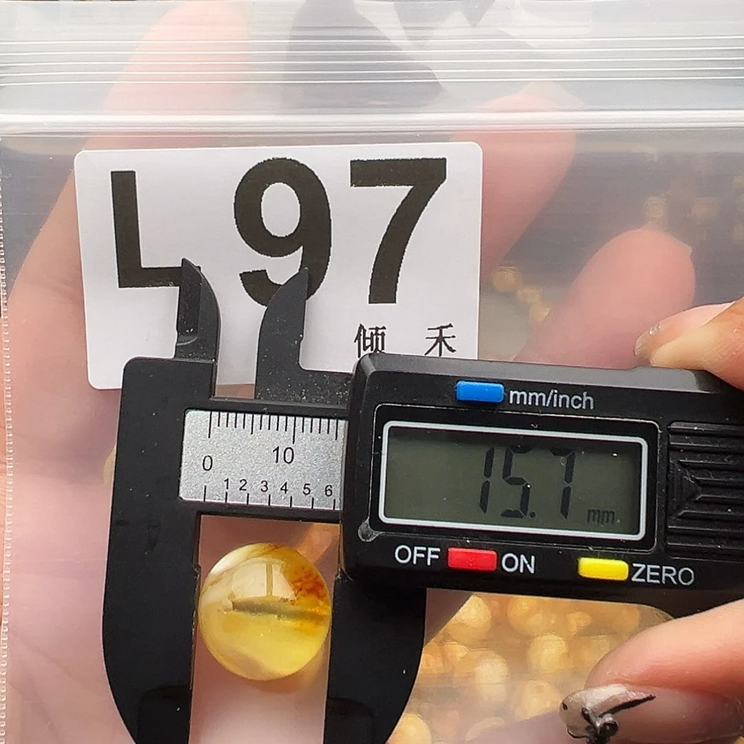 未镶嵌琥珀裸石15