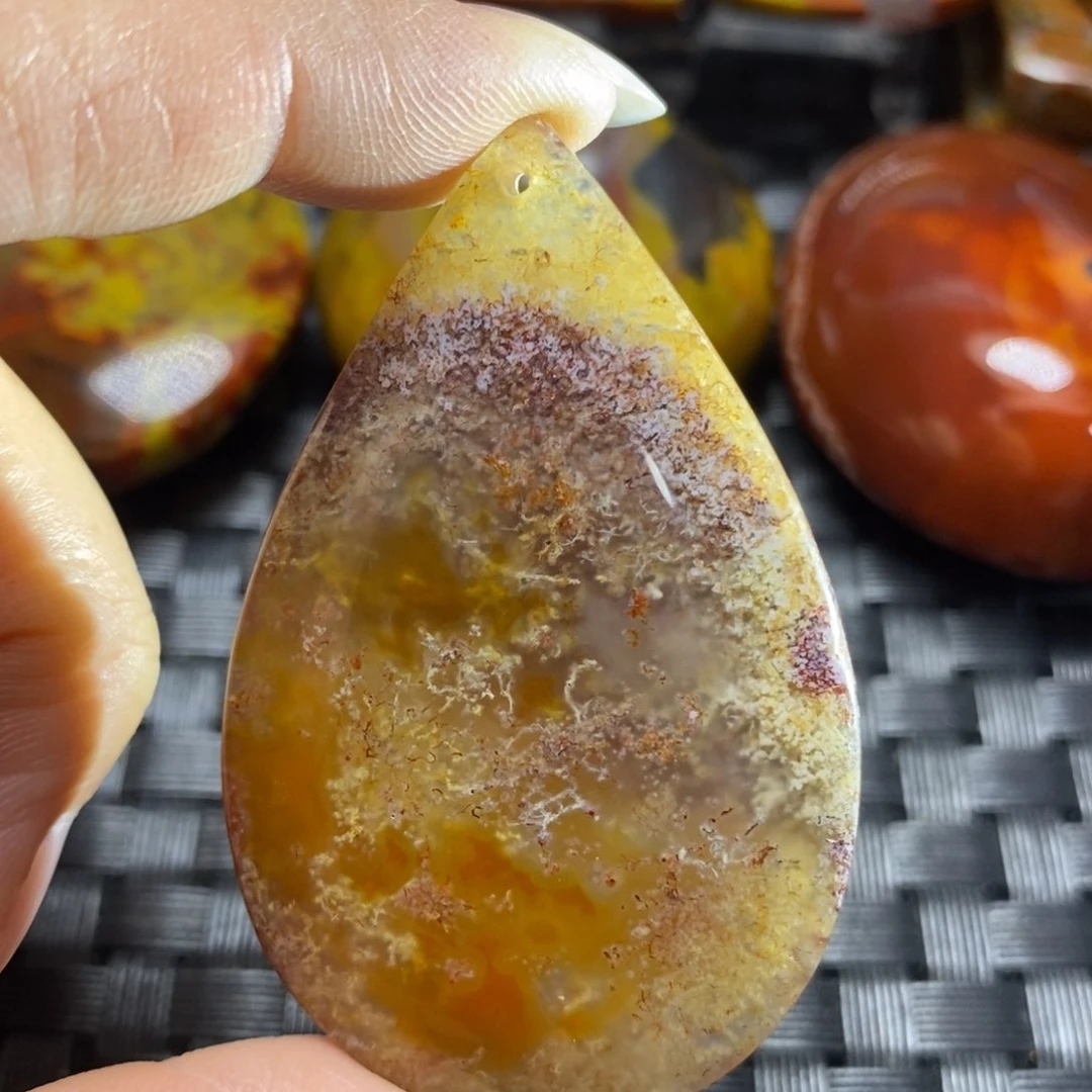 玛瑙/玉髓挂件未镶嵌