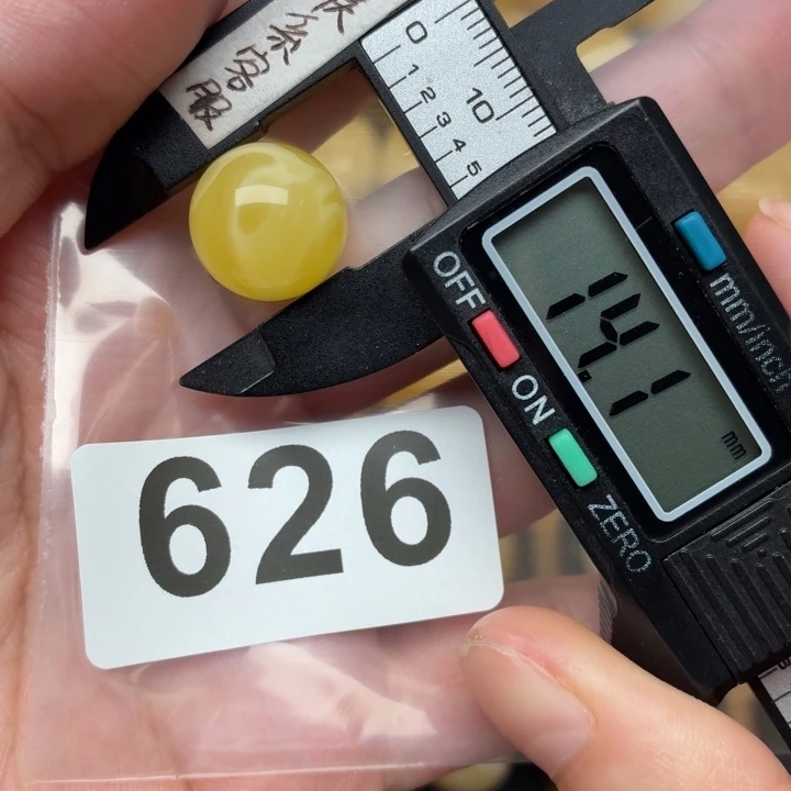 裸石蜜蜡未镶嵌蜜蜡