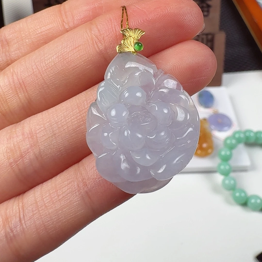 翡翠18K金镶嵌颈饰