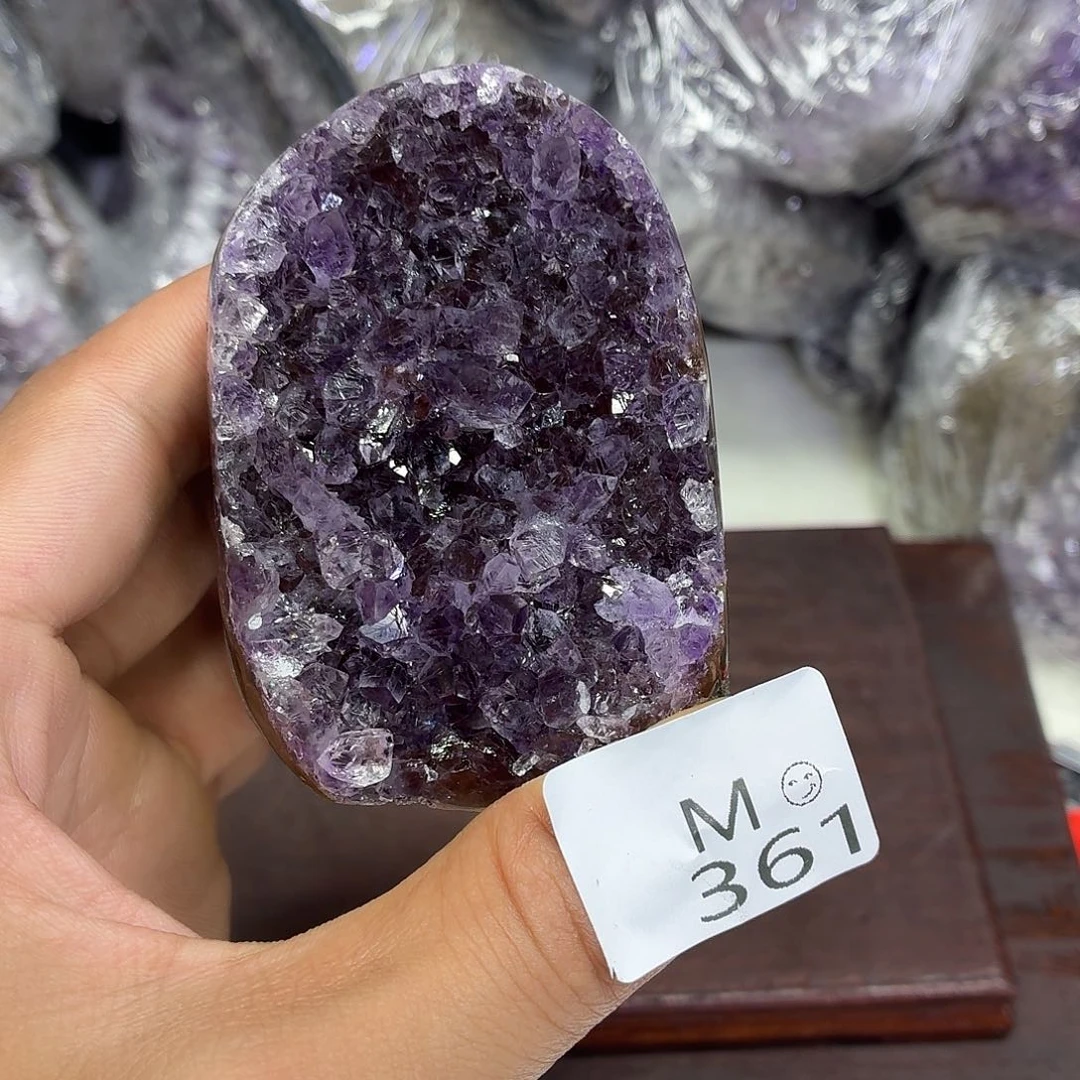 未镶嵌水晶大型摆件（非配饰）