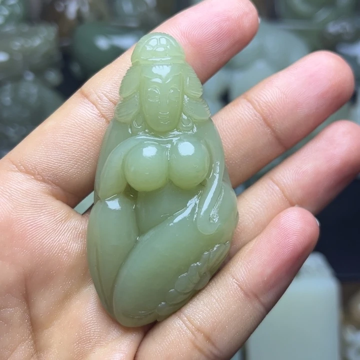 和田玉未镶嵌颈饰