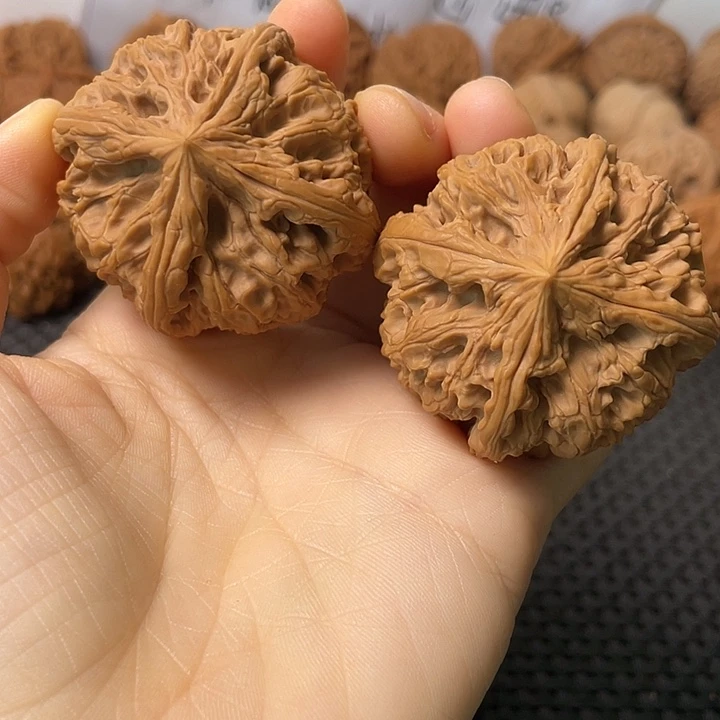 把件文玩核桃47粗筋