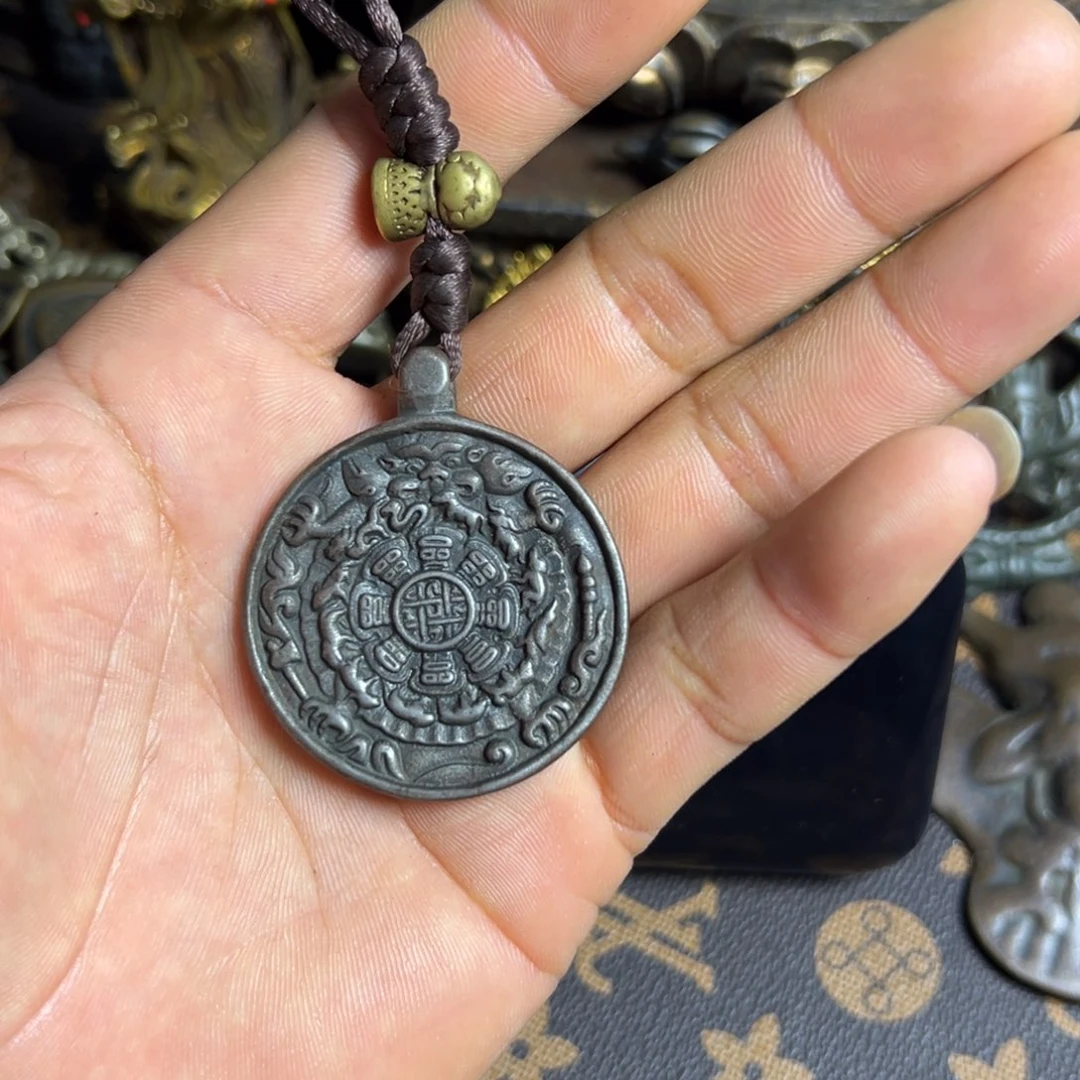 琉璃手工艺品大***?谢谢