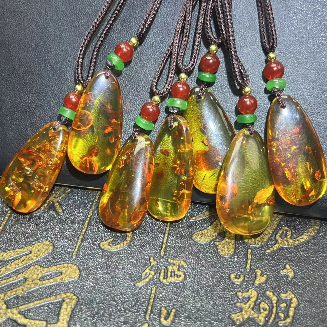 M2781-琥珀虫花珀水滴吊坠-多样性发一件-配绳子