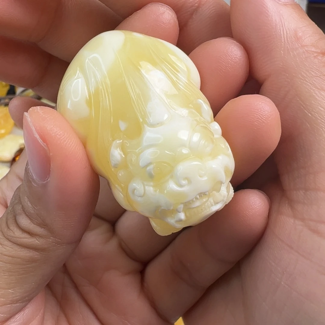 艾***界蜜蜡未镶嵌裸石蜜蜡