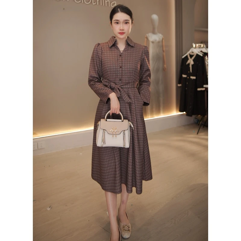 高端洋气连衣裙新款收腰显瘦遮肉气质减龄时尚中长