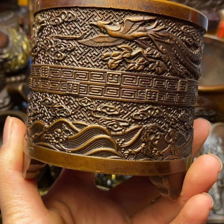 铜器摆件做工精良