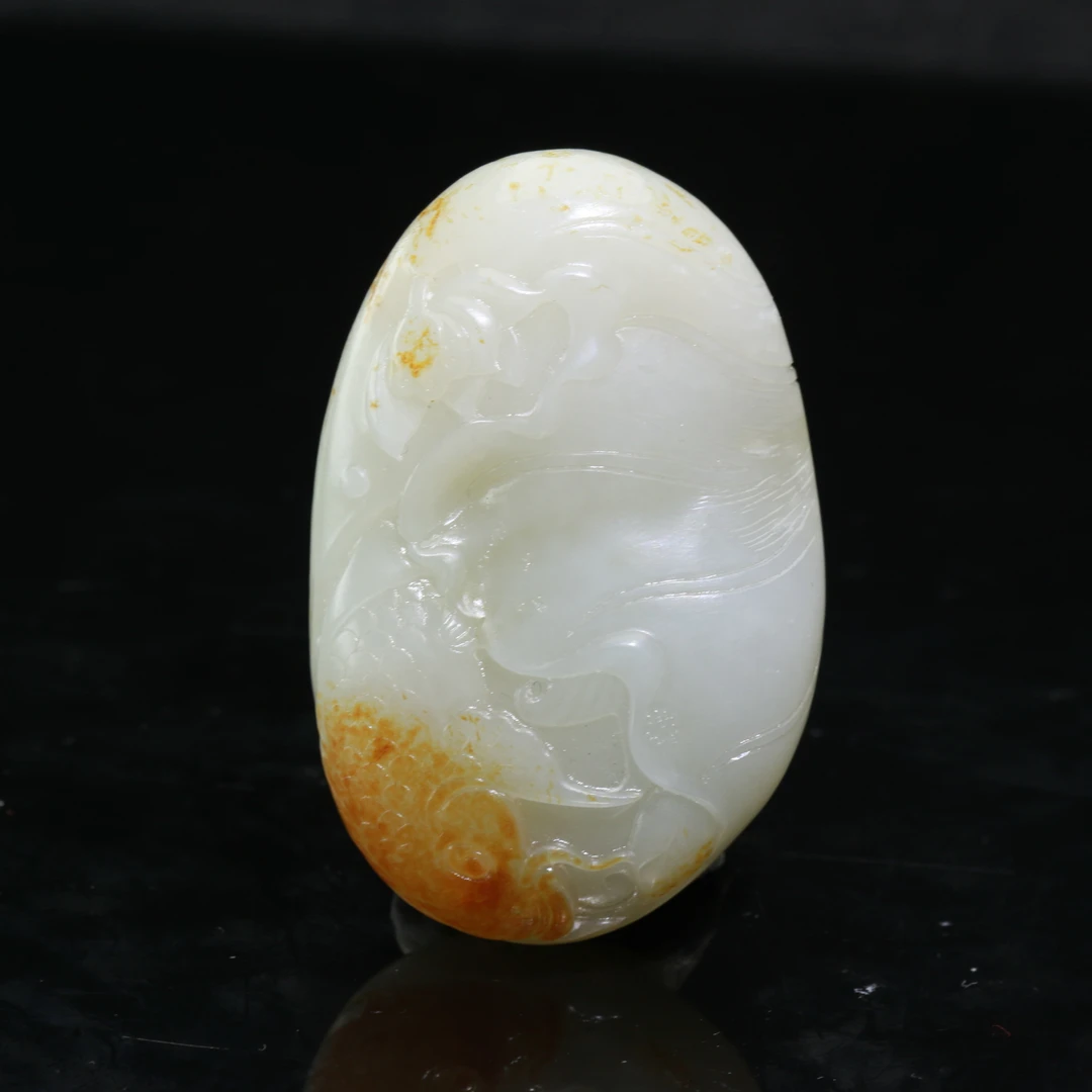 7和田玉籽儿荷叶鱼/400393上海嘉禾拍卖