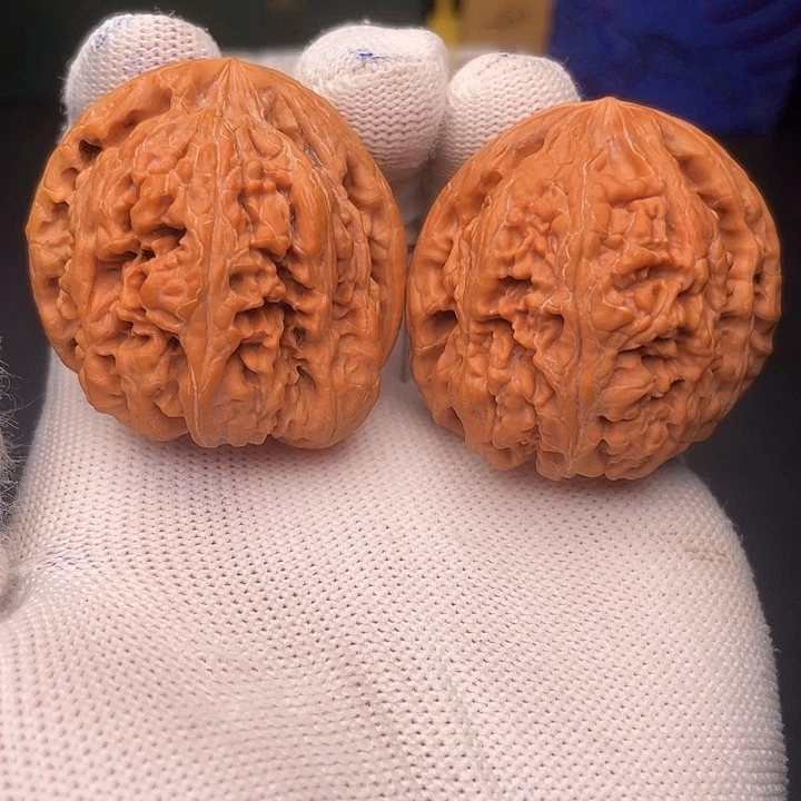 文玩核桃吊坠核尊