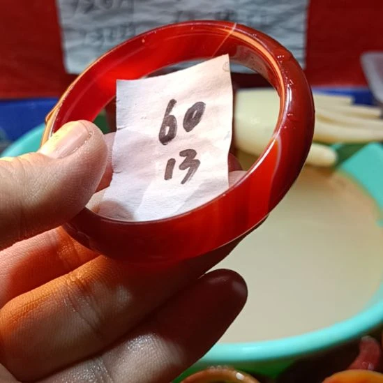 玛瑙/玉髓手镯未镶嵌