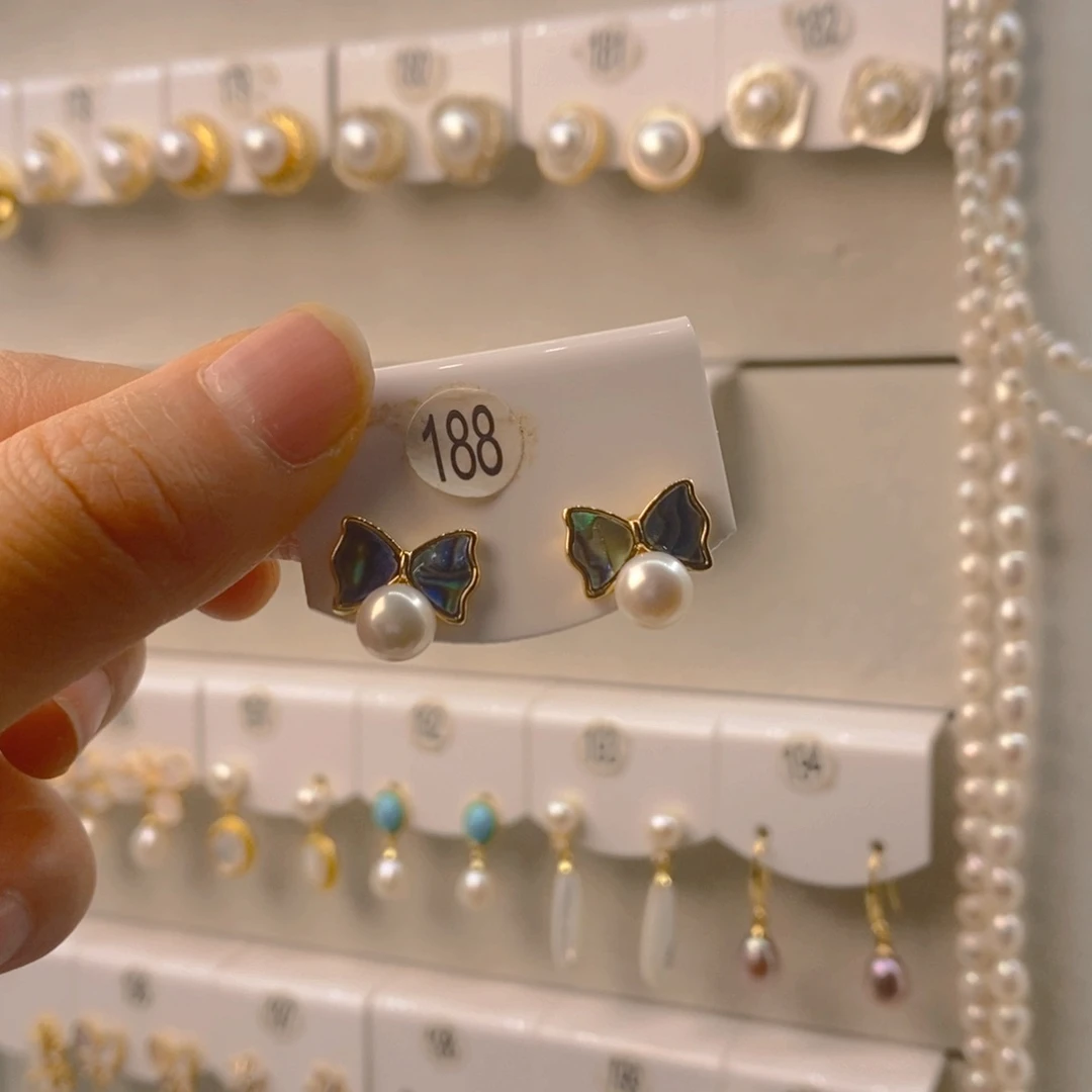 淡水珍珠耳饰未镶嵌