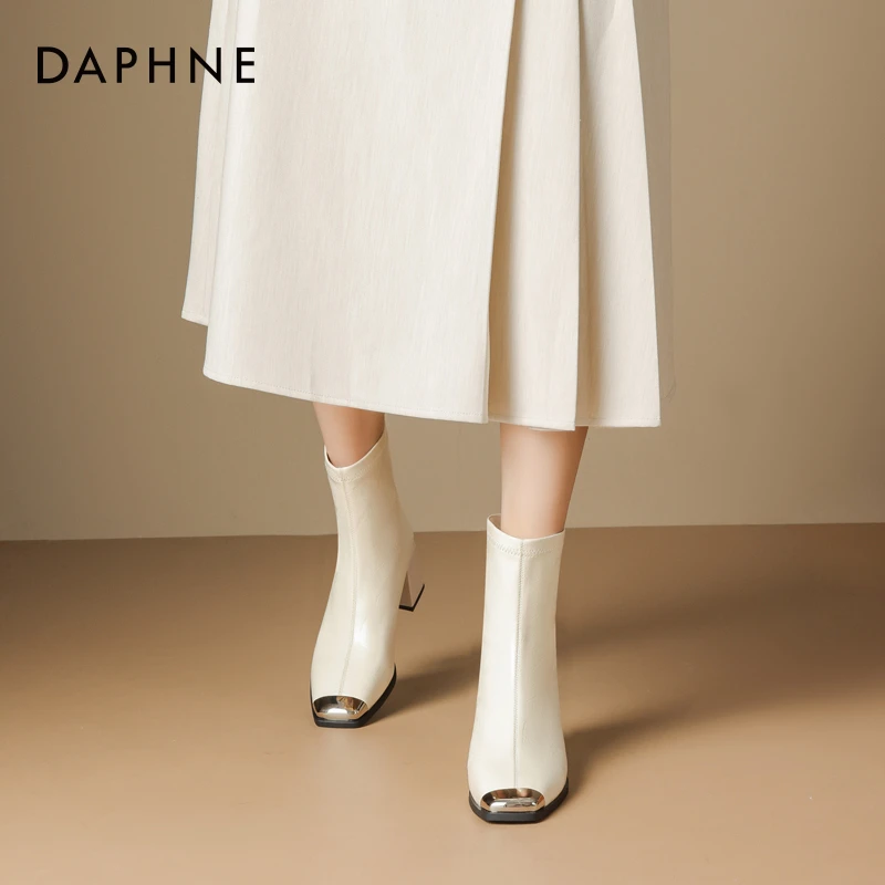 达芙妮网红爆款超火短靴2025秋季粗跟马丁靴法式气质百搭方头女靴