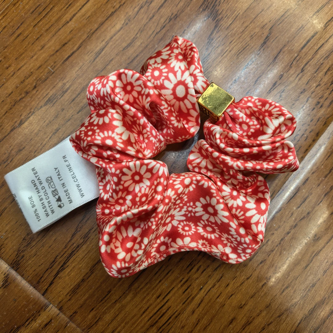 C065红色小雏菊金色方块m肠圈