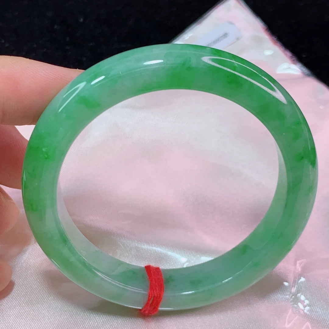 缅甸天然A货翡翠手镯冰透阳绿5354